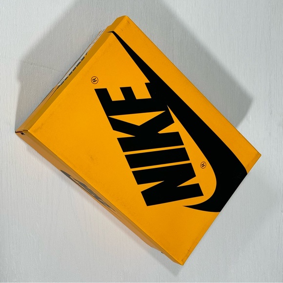 Air Jordan 1 Retro High OG “Taxi” Size 8.5M/10W BRAND NEW! 💯 Authentic! - Picture 8 of 9